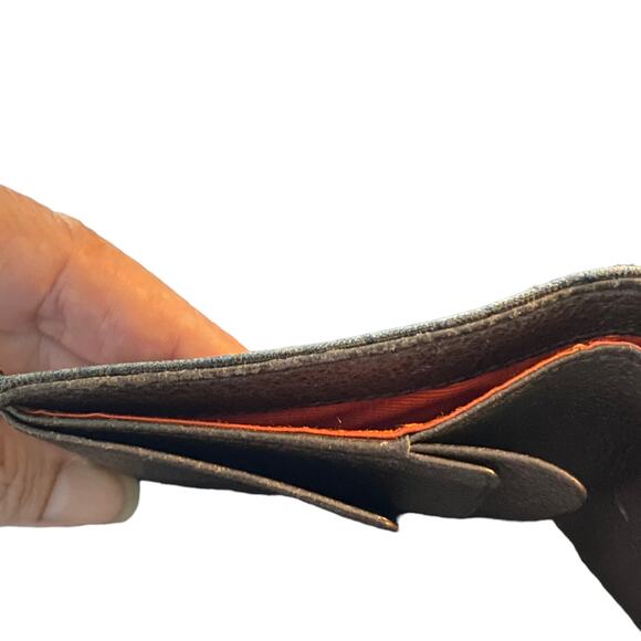 Bvlgari Brown Bifold Classic Snap Wallet Authentic - Picture 7 of 8